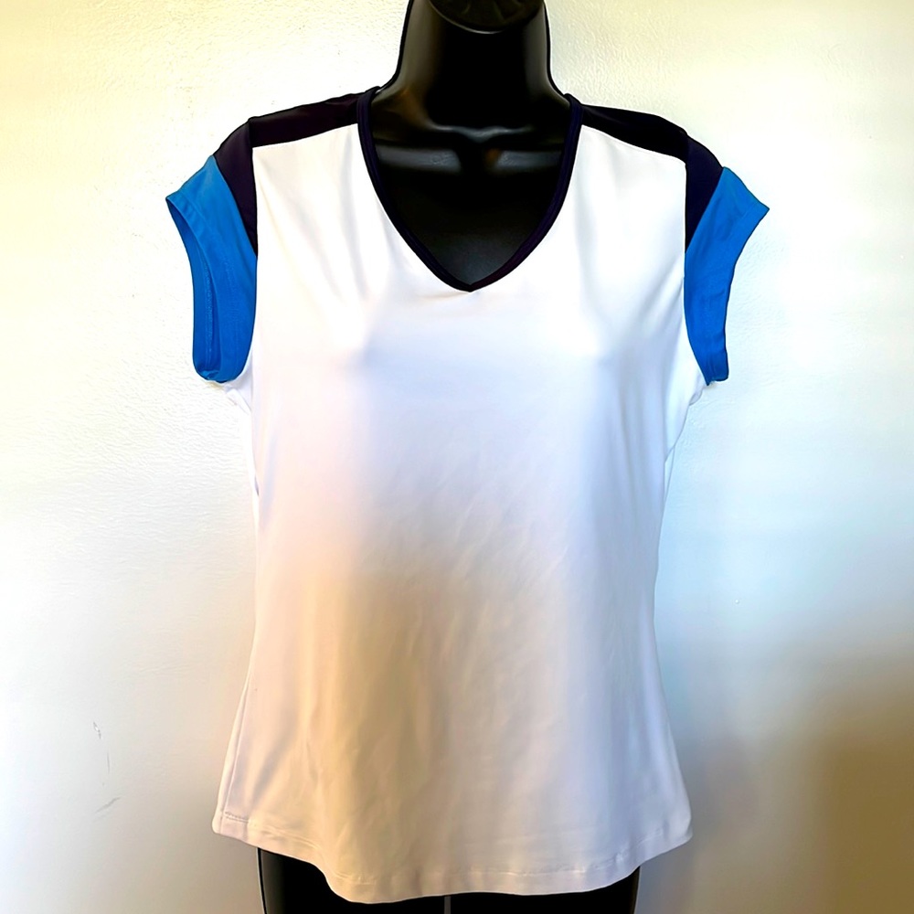 Tail Athletic Shirt Tennis/Golf V-Neck Size Small